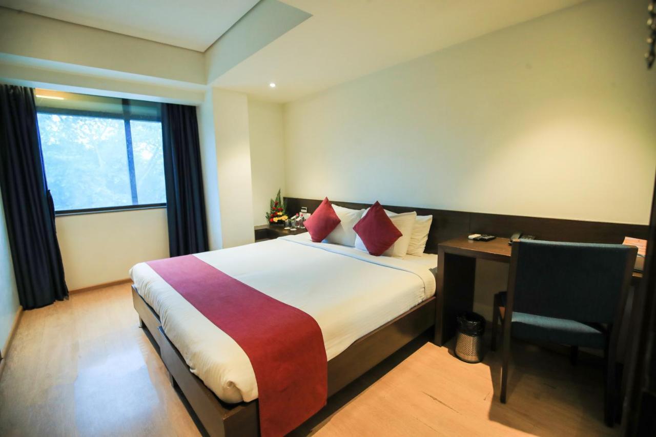 Hotel German Palace Near To Airport Gandhinagar Kültér fotó