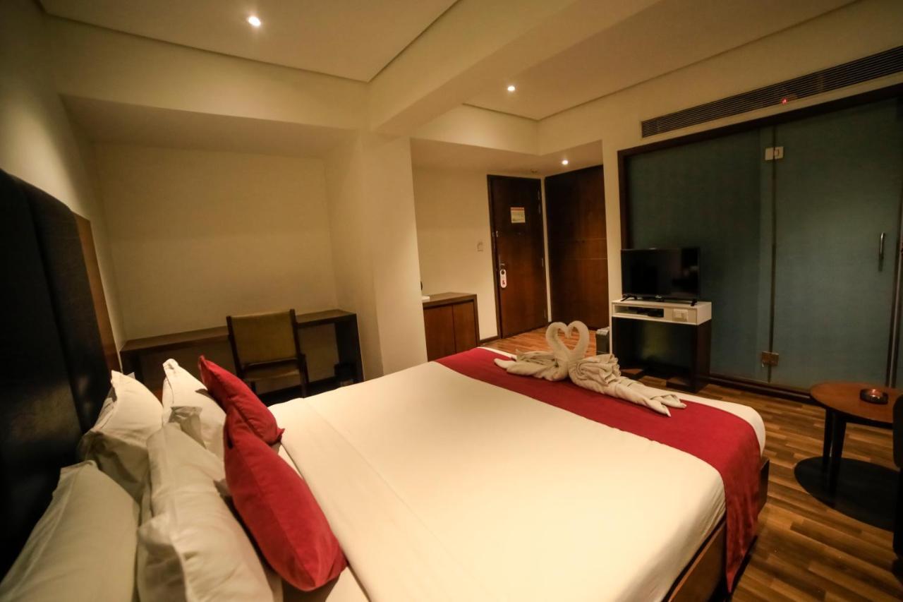 Hotel German Palace Near To Airport Gandhinagar Kültér fotó